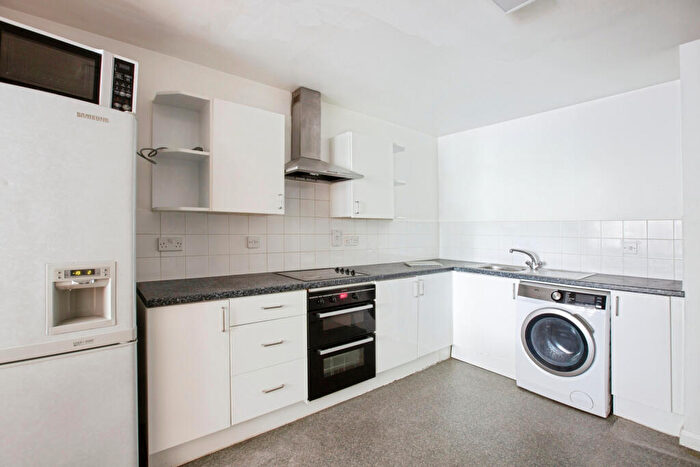 3 Bedroom Apartment To Rent In Baltic Quay, Sweden Gate, London, SE16