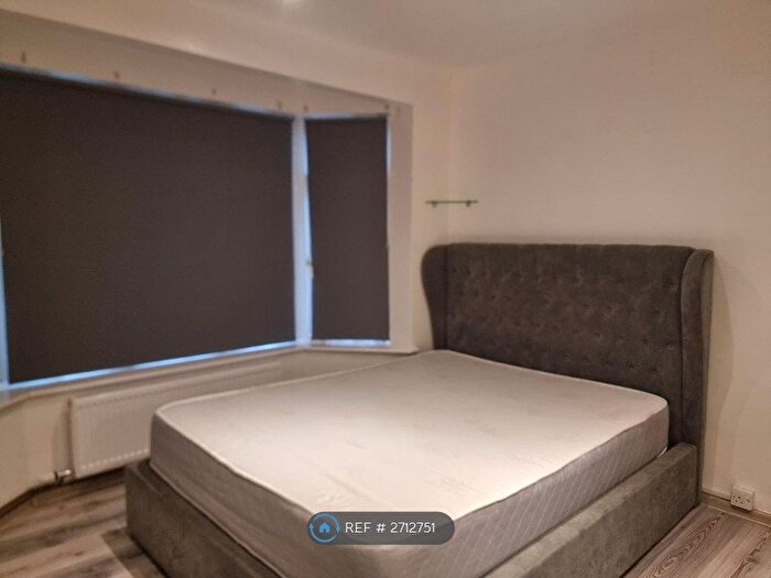 3 Bedroom Terraced House To Rent In Nightingale Grove, Southampton, SO15