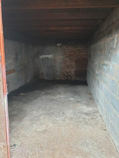 Garage / Parking To Rent In Kinnell Avenue, Glasgow, Lanarkshire, G52