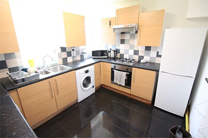 3 Bedroom Flat To Rent In Deans Lane, Edgware, HA8