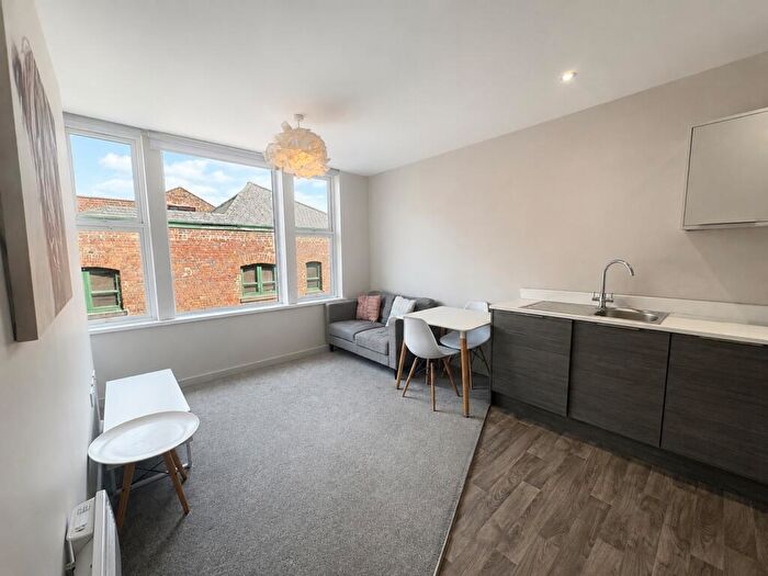 1 Bedroom Flat To Rent In Apartments North, Bond Street, Hull, HU1