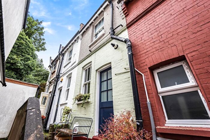 1 Bedroom Terraced House To Rent In Wembley Park, HA9