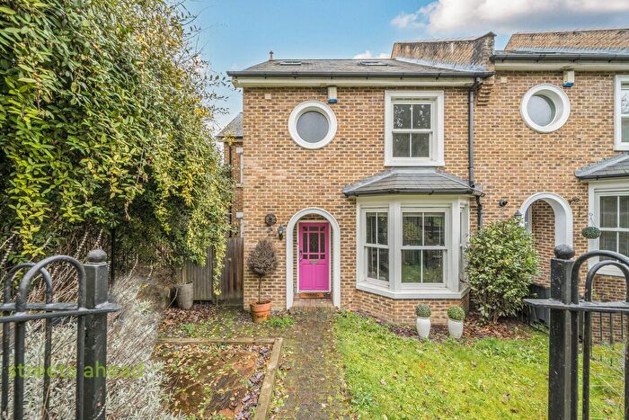 5 Bedroom Semi Detached House For Sale In Valley Road, Kenley, CR8