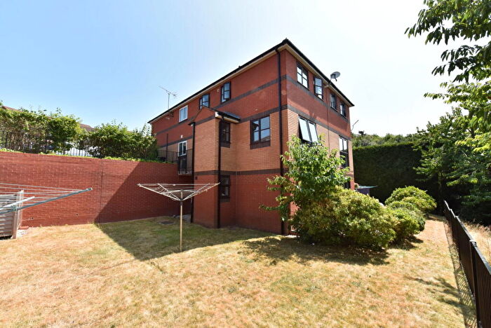 2 Bedroom Duplex For Sale In Kingswinford, Surrey Drive, DY6