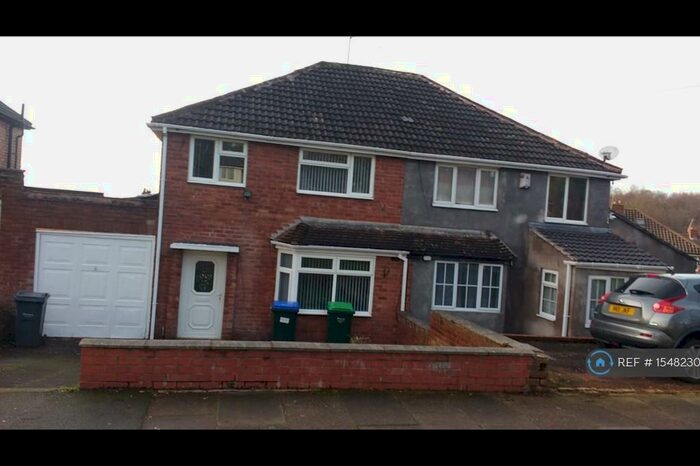 3 Bedroom Semi-Detached House To Rent In Old Walsall Road, Birmingham, B42