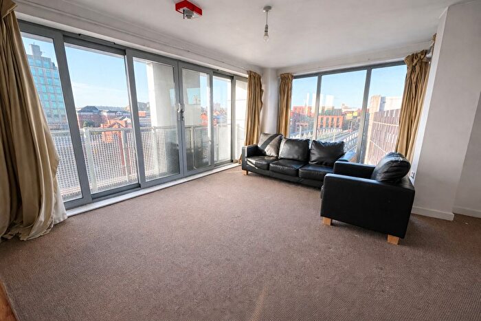 2 Bedroom Flat To Rent In Queens Road, Nottingham, Nottinghamshire, NG2