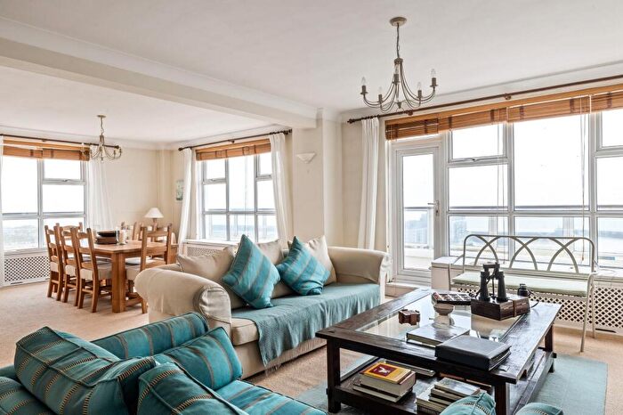 4 Bedroom Flat To Rent In Marine Drive, Brighton, BN2