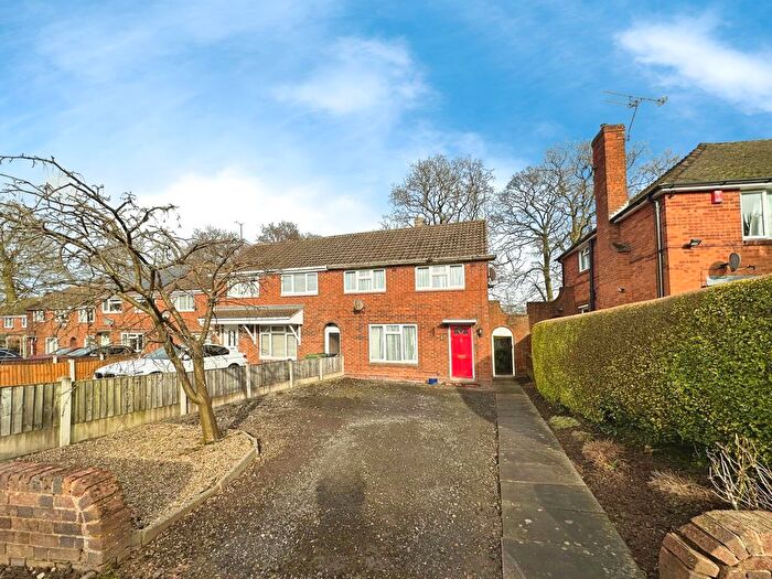 2 Bedroom End Of Terrace House For Sale In Kinfare Drive, Tettenhall Wood, Wolverhampton, WV6