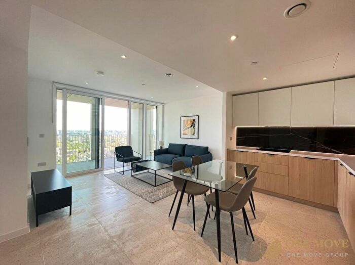 2 Bedroom Apartment To Rent In Bouchon Point, The Silk District, E1