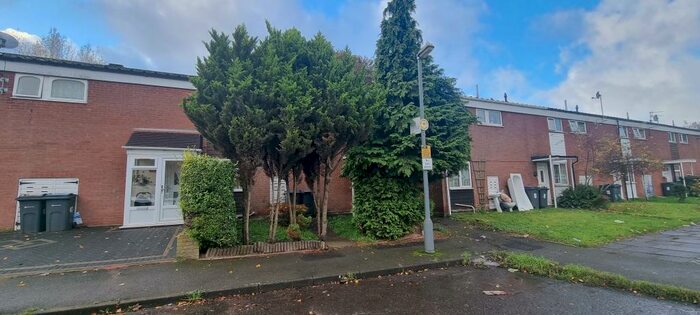 3 Bedroom House To Rent In Richmond Croft, Birmingham, B42