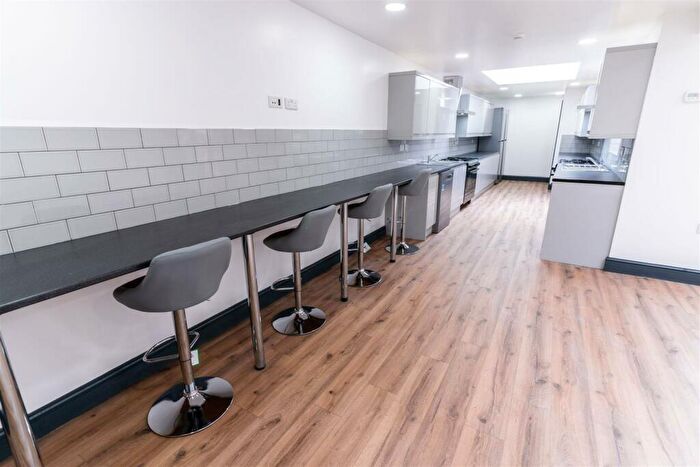 8 Bedroom House To Rent In Bournbrook Road, Birmingham, B29