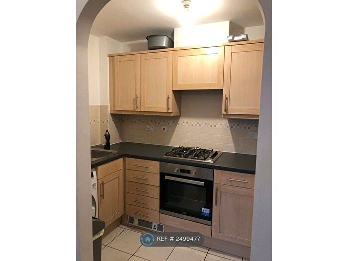 2 Bedroom Flat To Rent In Crispin Way, Uxbridge, UB8