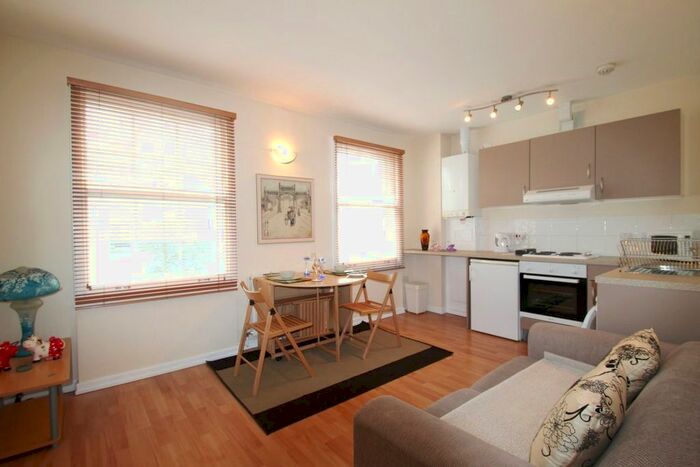 1 Bedroom Flat To Rent In Caledonian Road, Kings Cross, N1