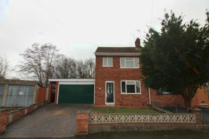 3 Bedroom Semi-Detached House To Rent In North Villiers Street, Leamington Spa, CV32