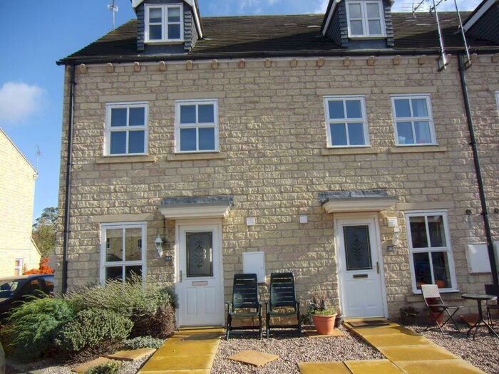 3 Bedroom Town House To Rent In Mulberry Court South Milford, LS25
