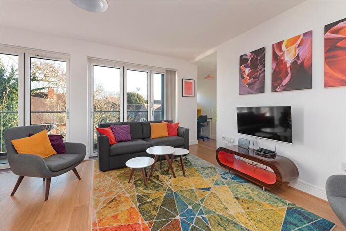 2 Bedroom Apartment For Sale In The Rope Walk, Canterbury, Kent, CT1