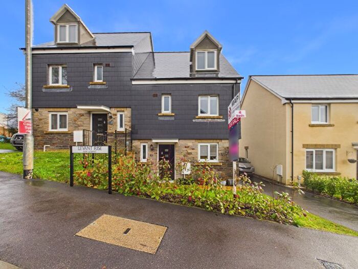 4 Bedroom Semi Detached House For Sale In Levant Rise, Falmouth, TR11