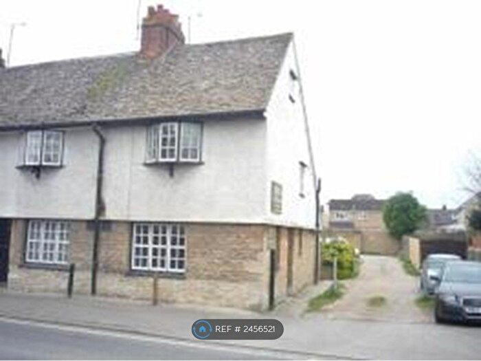 3 Bedroom Semi-Detached House To Rent In Mill Street, Witney, OX28