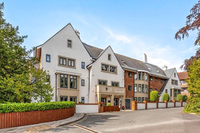 2 Bedroom Flat For Sale In Bolnore Road, Fleur De Lis, RH16