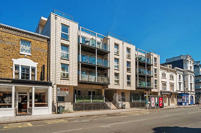 2 Bedroom Flat To Rent In Canute Road, Southampton, SO14