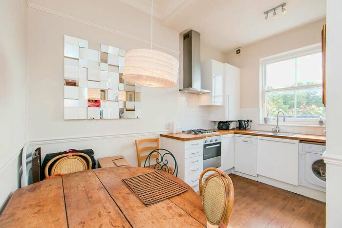 2 Bedroom Flat To Rent In Ladbroke Grove, London, W10