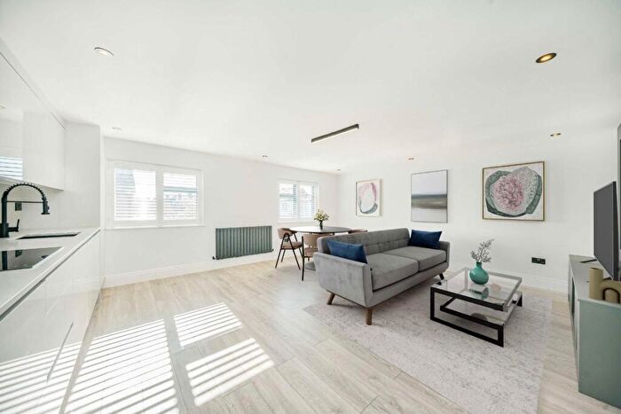 1 Bedroom Flat For Sale In Streatham Road, Tooting, CR4