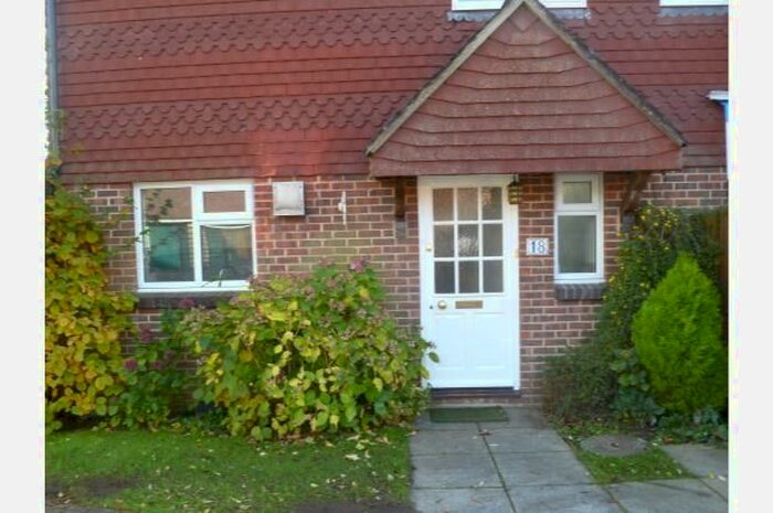 3 Bedroom Semi-Detached House To Rent In Grenehurst Way, Petersfield, GU31