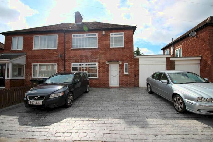 3 Bedroom Semi-Detached House To Rent In Jenifer Grove, High Heaton, Newcastle, NE7