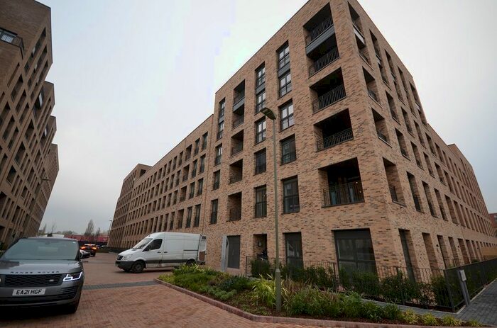 2 Bedroom Flat To Rent In Bute Close, London, NW9