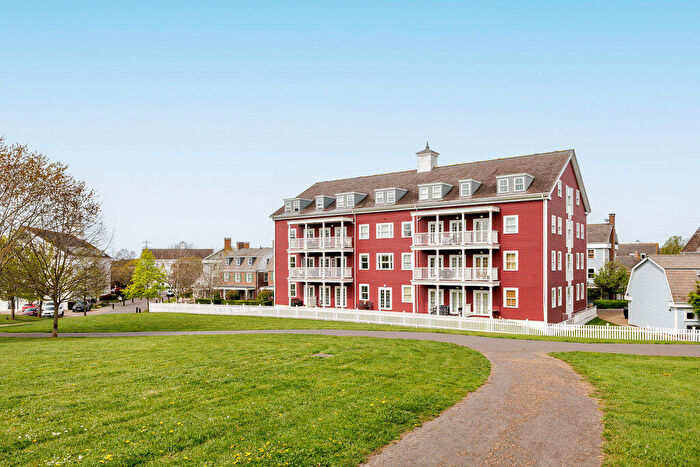 2 Bedroom Flat For Sale In Lewiston Close, Worcester Park, KT4