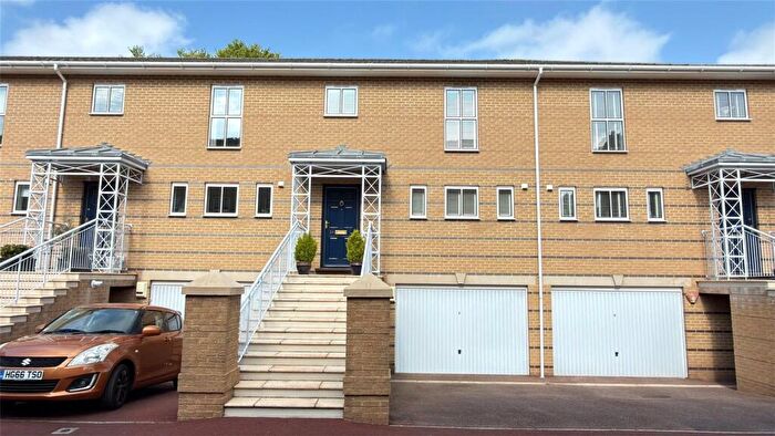 3 Bedroom Terraced House For Sale In The Avenue, Poole, Dorset, BH13