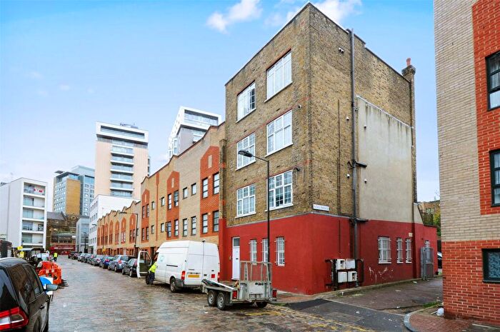 1 Bedroom Apartment To Rent In Gowers Walk, London, E1