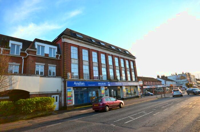 1 Bedroom Flat To Rent In Holdenhurst Road, Bournemouth, BH8