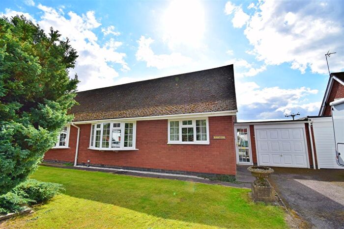 2 Bedroom Semi-Detached Bungalow For Sale In Brays Close, Brinklow, Rugby, CV23