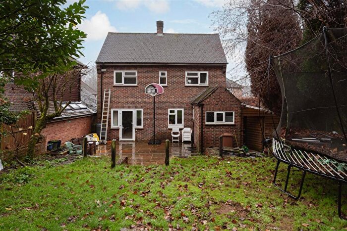 3 Bedroom Detached House For Sale In Sandhills Road, Reigate, RH2