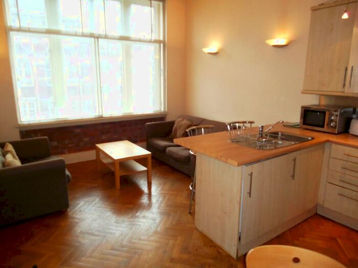 1 Bedroom Flat To Rent In Eastgate, Leeds, West Yorkshire, Uk, LS2