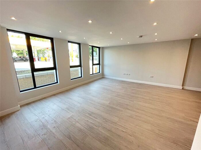 3 Bedroom Terraced House To Rent In Duncan Street, Salford, M5