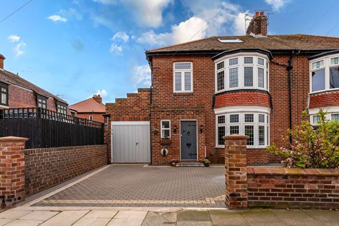 4 Bedroom Semi Detached House For Sale In Percy Park, Tynemouth, NE30