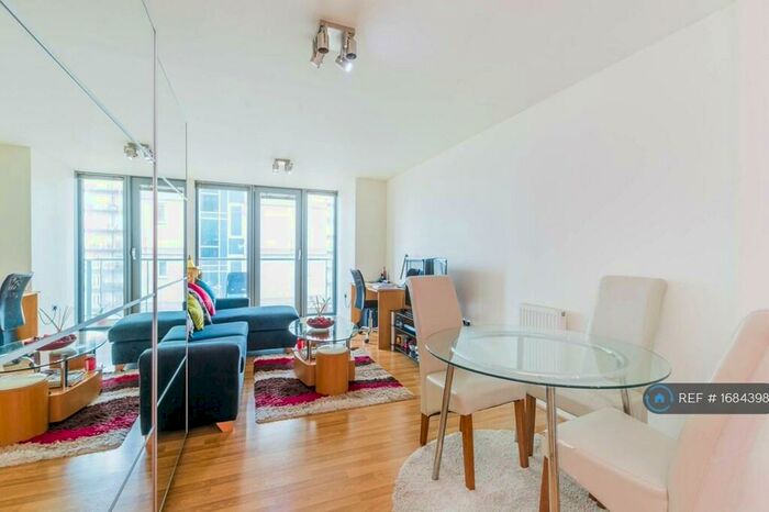 2 Bedroom Flat To Rent In George Hudson Tower, London, E15
