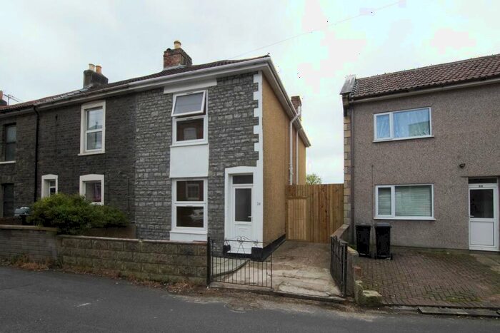 3 Bedroom End Of Terrace House To Rent In Waters Road, Kingswood, Bristol, BS15
