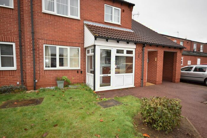 2 Bedroom Flat To Rent In Bishops Court, Sleaford, NG34
