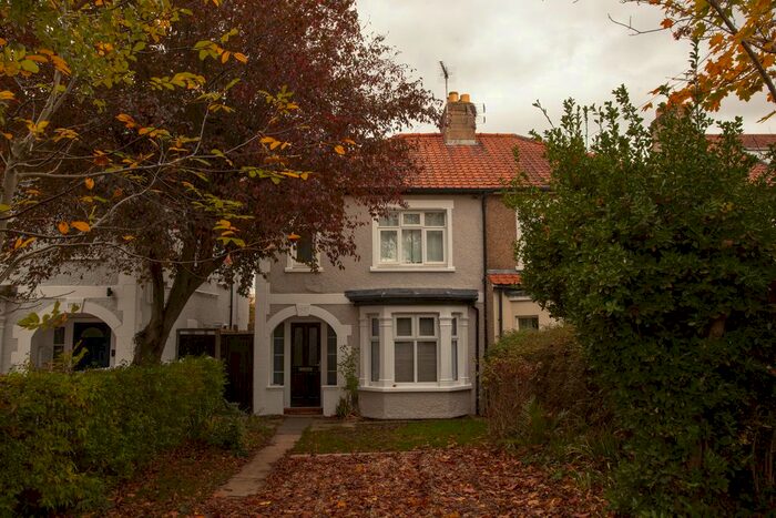 3 Bedroom Semi-Detached House To Rent In Shelford Road, Trumpington, Cambridge, CB2