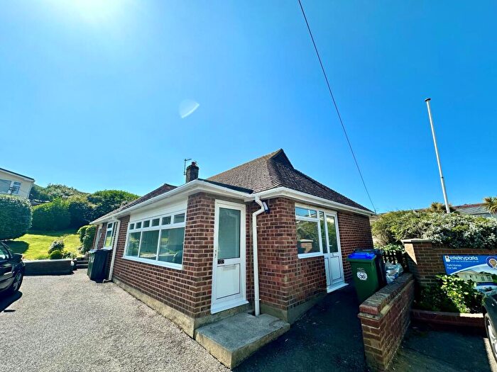 2 Bedroom Bungalow To Rent In Court Farm Road, Newhaven, BN9