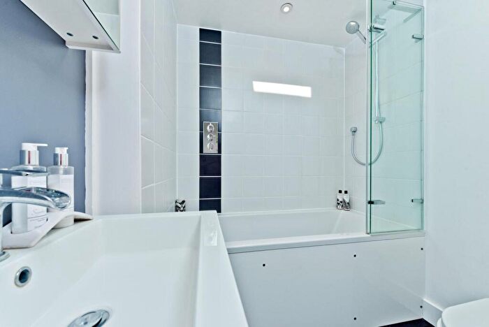 3 Bedroom End Of Terrace House For Sale In Elm Road, Ewell Village, KT17