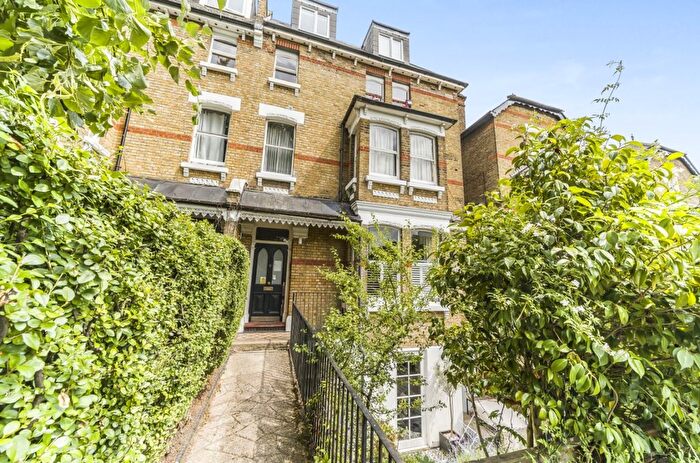 1 Bedroom Flat To Rent In Cumberland Park, London, W3