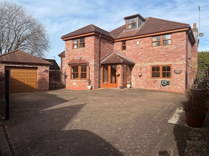 6 Bedroom Property For Sale In Mill Lane, Cottingham, HU16