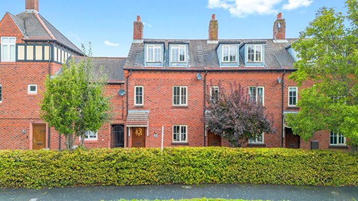 3 Bedroom Terraced House For Sale In Archers Green Road, Westbrook, WA5