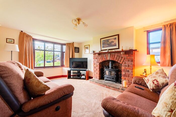 3 Bedroom End Of Terrace House For Sale In New Street, Mawdesley, L40
