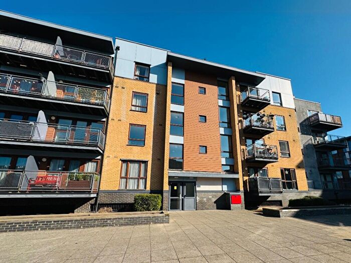 2 Bedroom Apartment To Rent In Commonwealth Drive, Crawley, West Sussex, RH10
