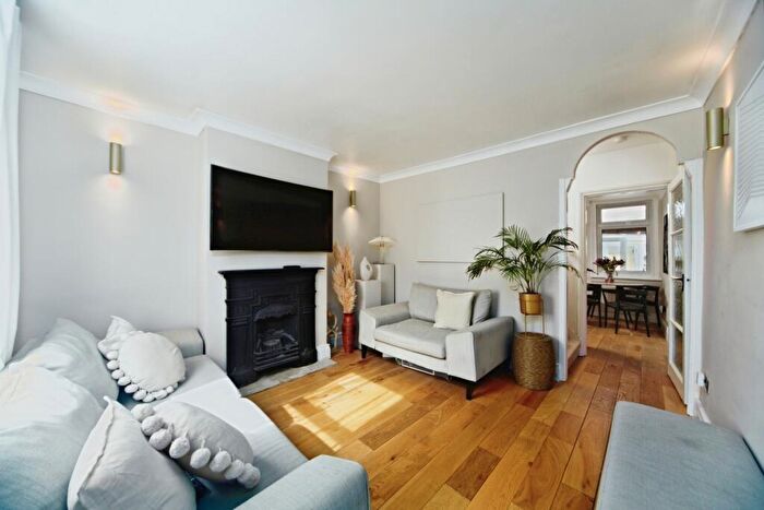 2 Bedroom End Of Terrace House For Sale In Helder Street, South Croydon, CR2